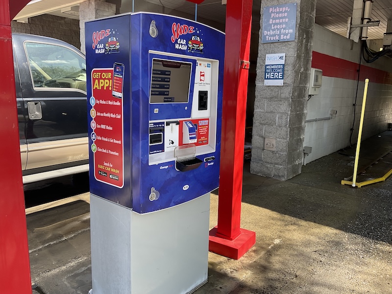 Automatic car wash in the Midlands