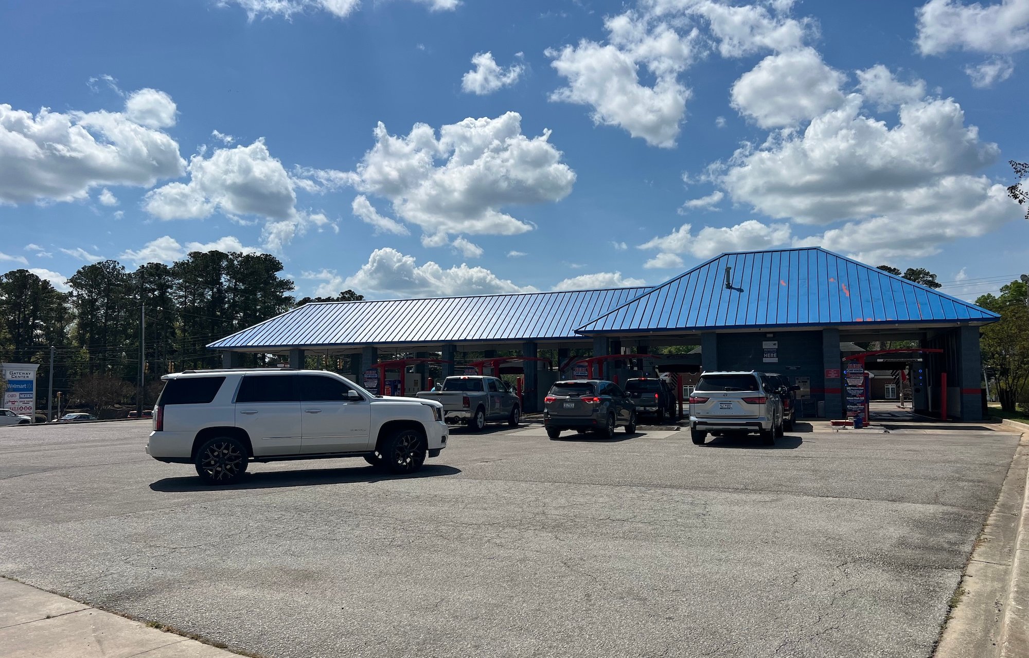 Mo Sudz car wash in Newberry, South Carolina