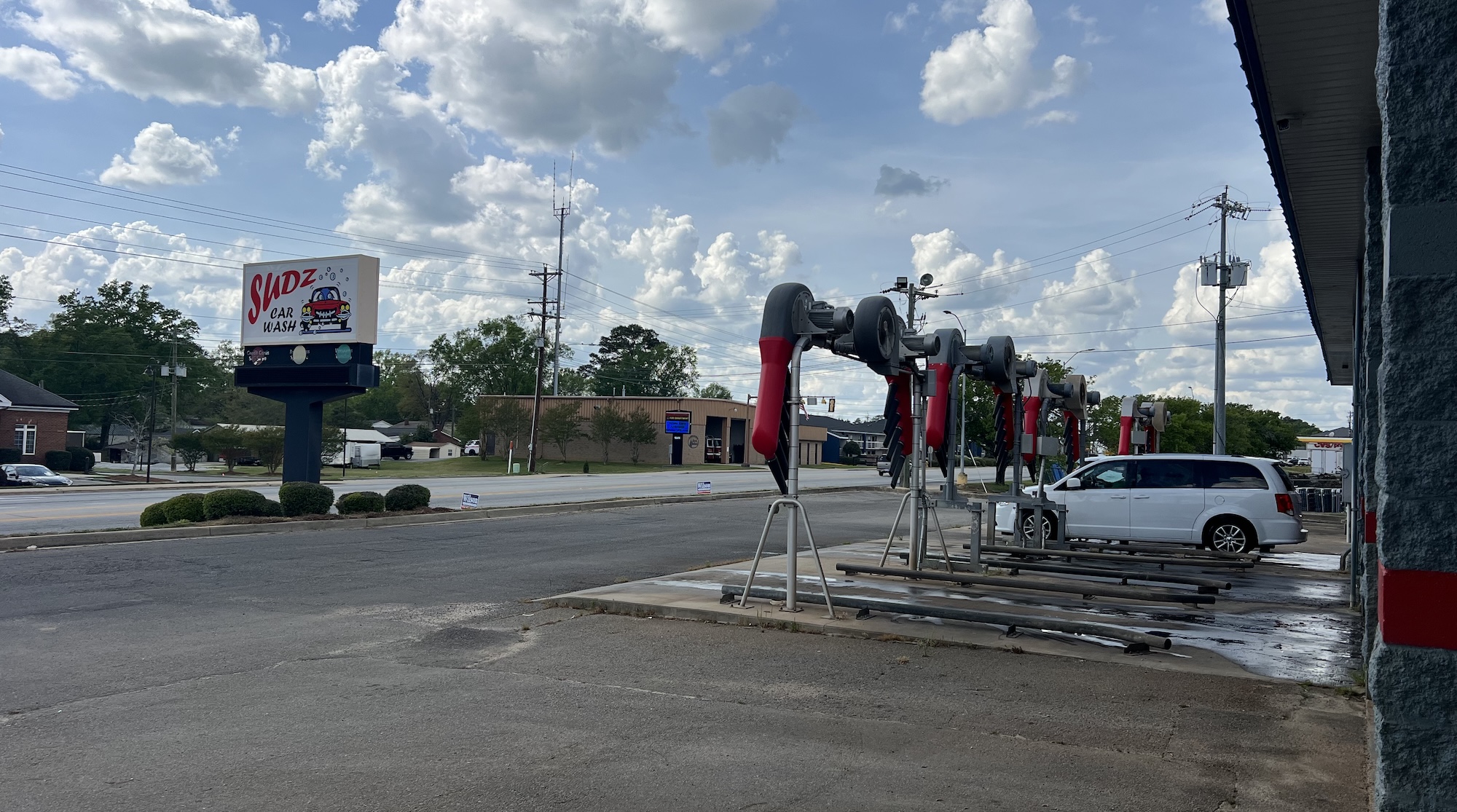 Mo Sudz Car Wash in Newberry