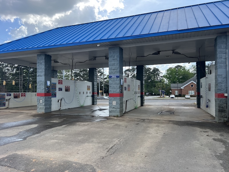 self serve car wash bays at Mo Sudz Newberry SC